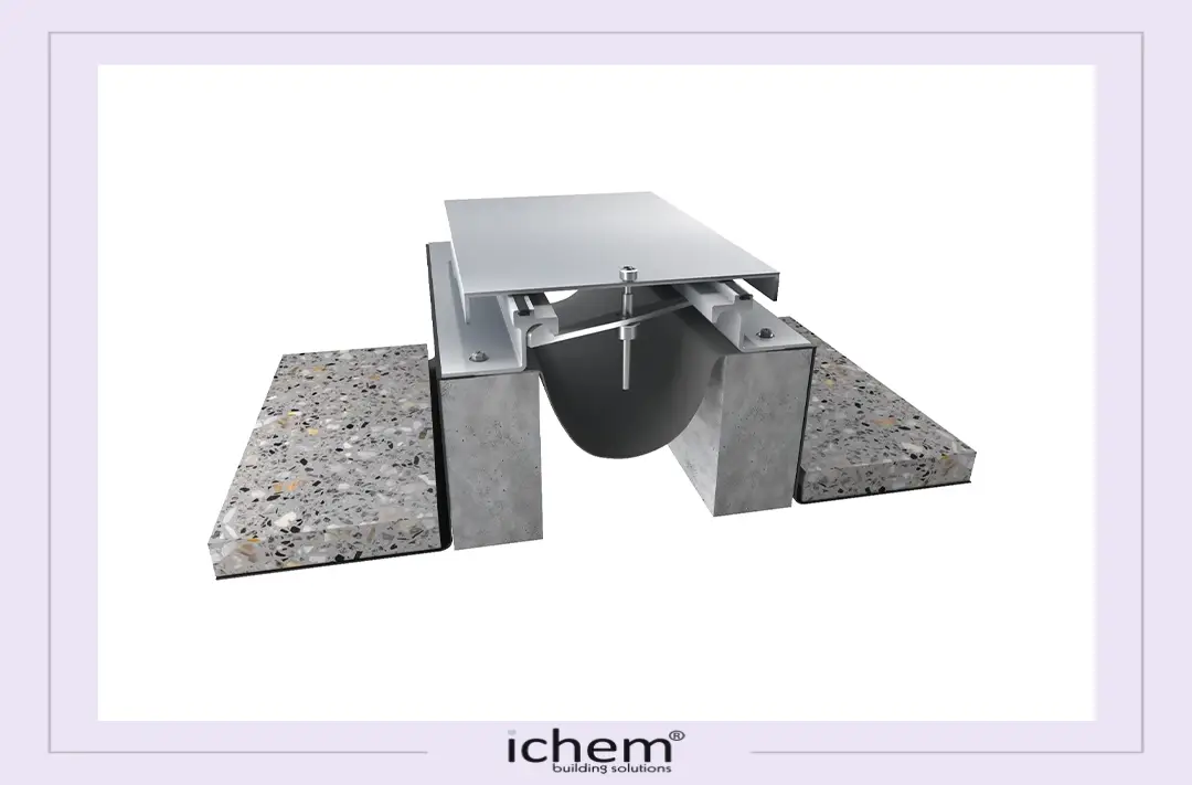 Expantion-joints-solutions-i130 فاصل انشائي زلزالي للاسقف من شركة ichem for expansion joints تم تصنيعه من الالومنيوم ليساهم في استيعاب حركة المنشأة