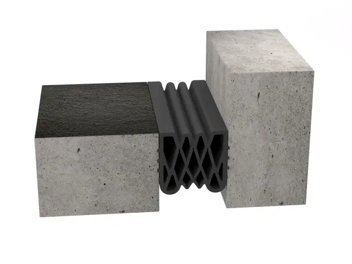 Expantion-joints-Compression-Seals-cs صورة"من زاوية مختلفة" توضح فاصل cs تمدد مطاطي من اي كيم مثبت في فاصل انشائي بين قطعتي خرسانة-from ichem